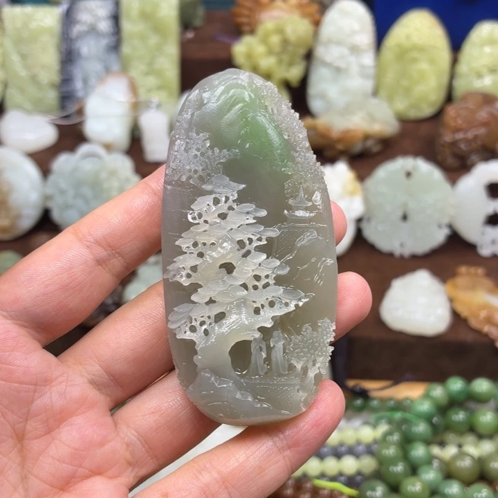 程***亮颈饰未镶嵌和田玉