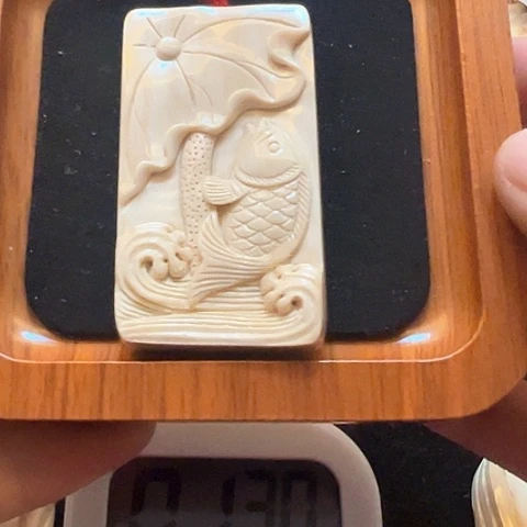 哥****主天然猛犸象牙瑕疵品