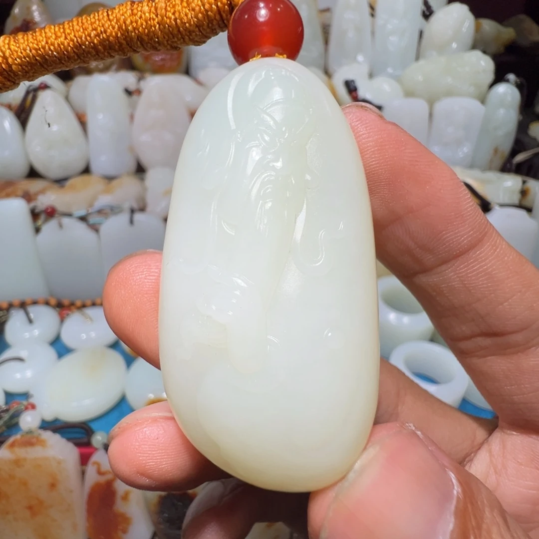 淏***森吊坠(不含链)未镶嵌和田玉