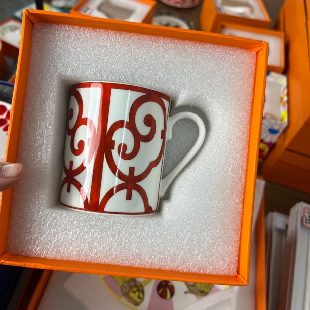 059新品福利红色式马克杯