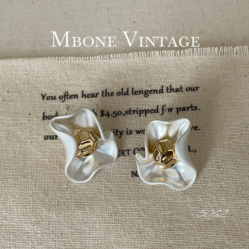 铜合金耳饰 5062 法☆【凌波花朵】欧尼维尼 复古哑光花瓣抽象耳钉