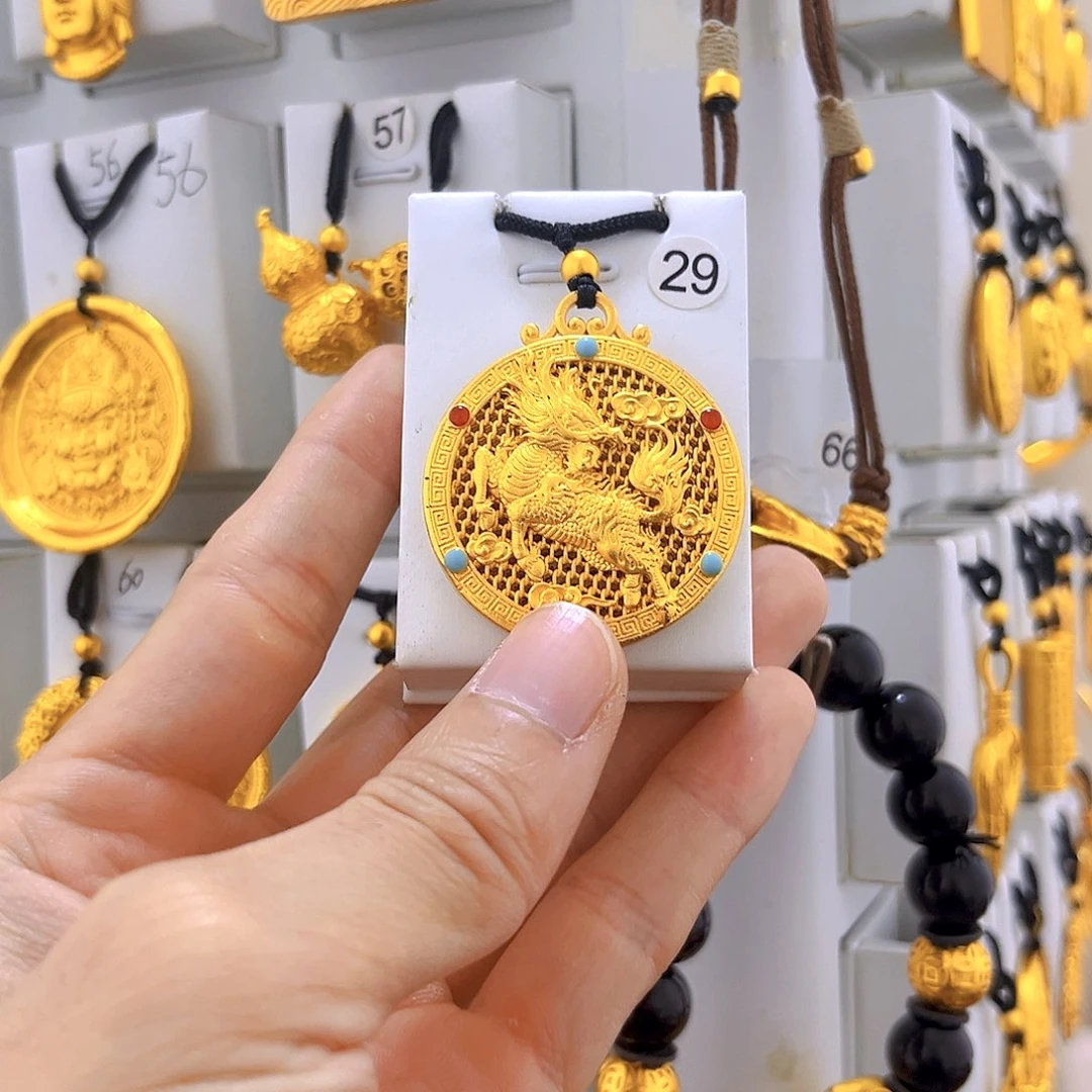 合金和其他元素中加入少量