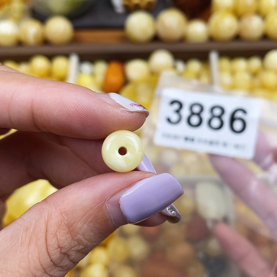 未镶嵌蜜蜡珠宝奇石10.3