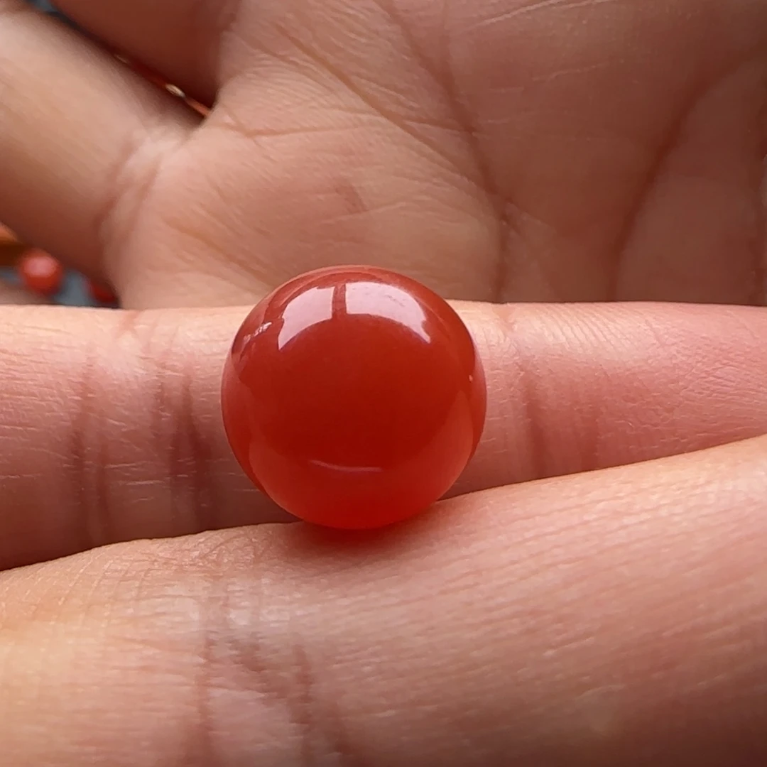 南红玛瑙未镶嵌圆珠11.9白马牙 皮裂