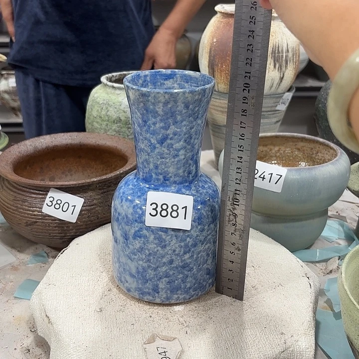 摆件高20，口7，无孔3881