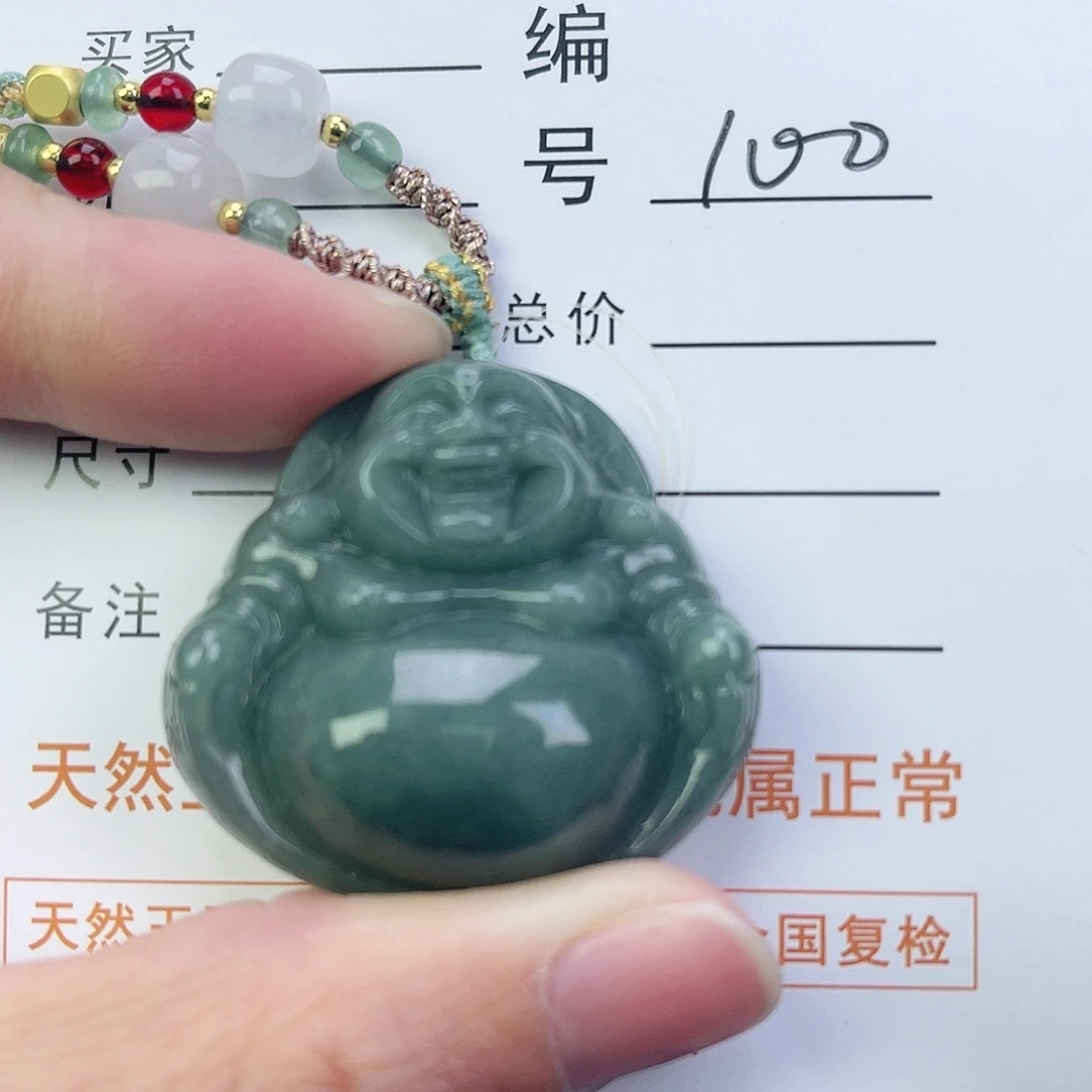 翡翠颈饰未镶嵌佛公