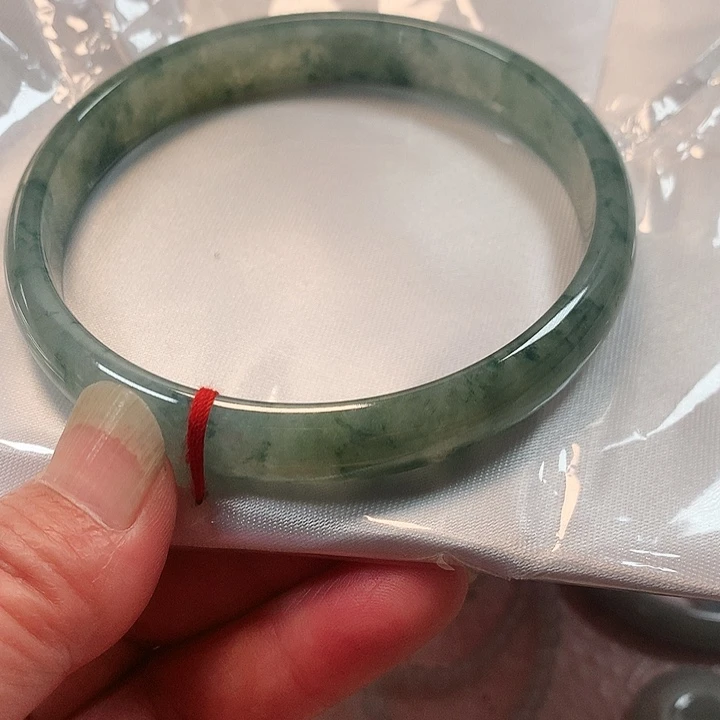 翡翠未镶嵌手镯缅甸翡翠手镯