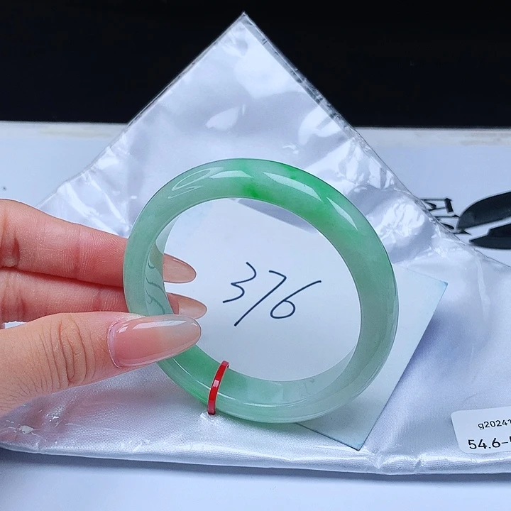 翡翠手镯未镶嵌54+正圈