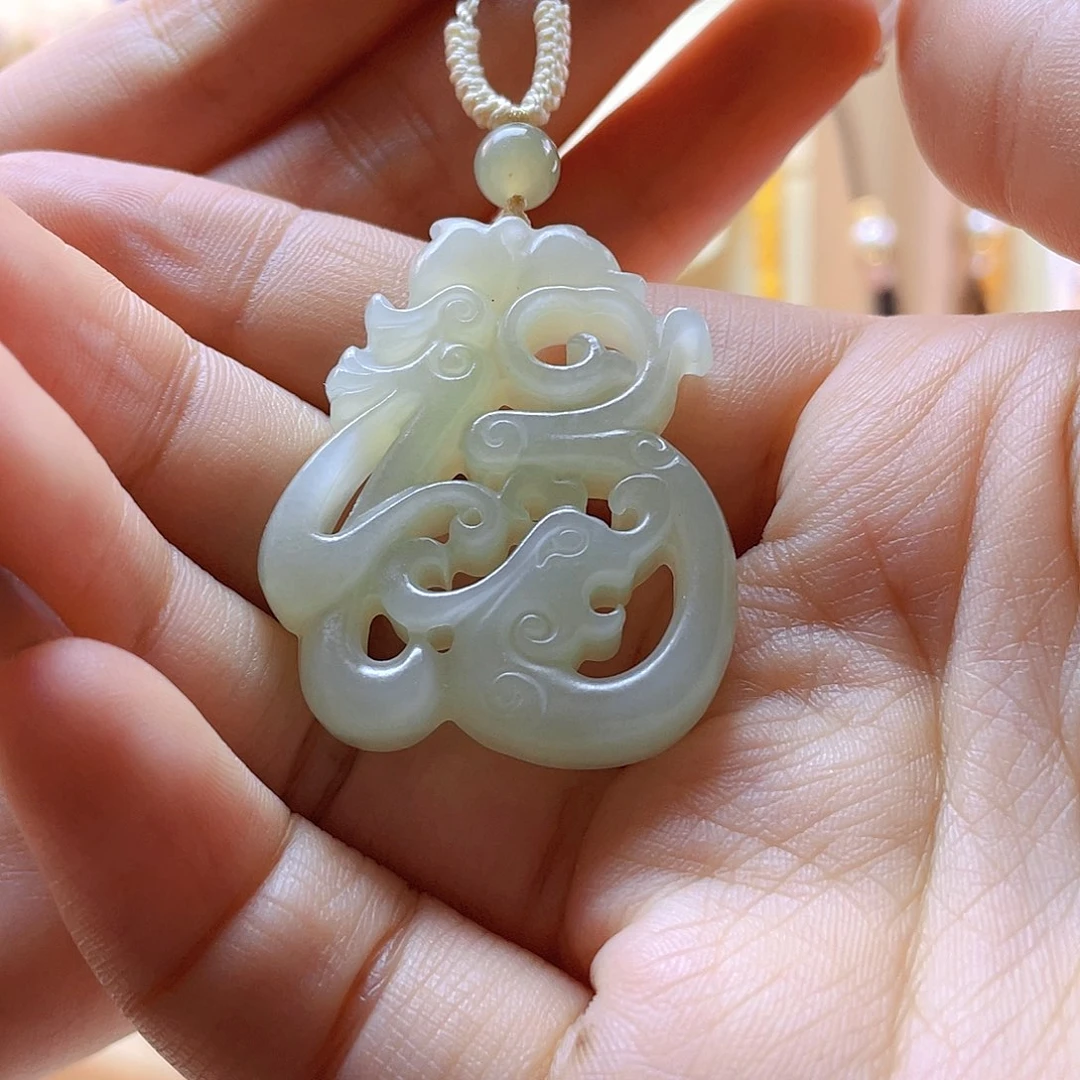 和田玉吊坠(赠链)未镶嵌光**张