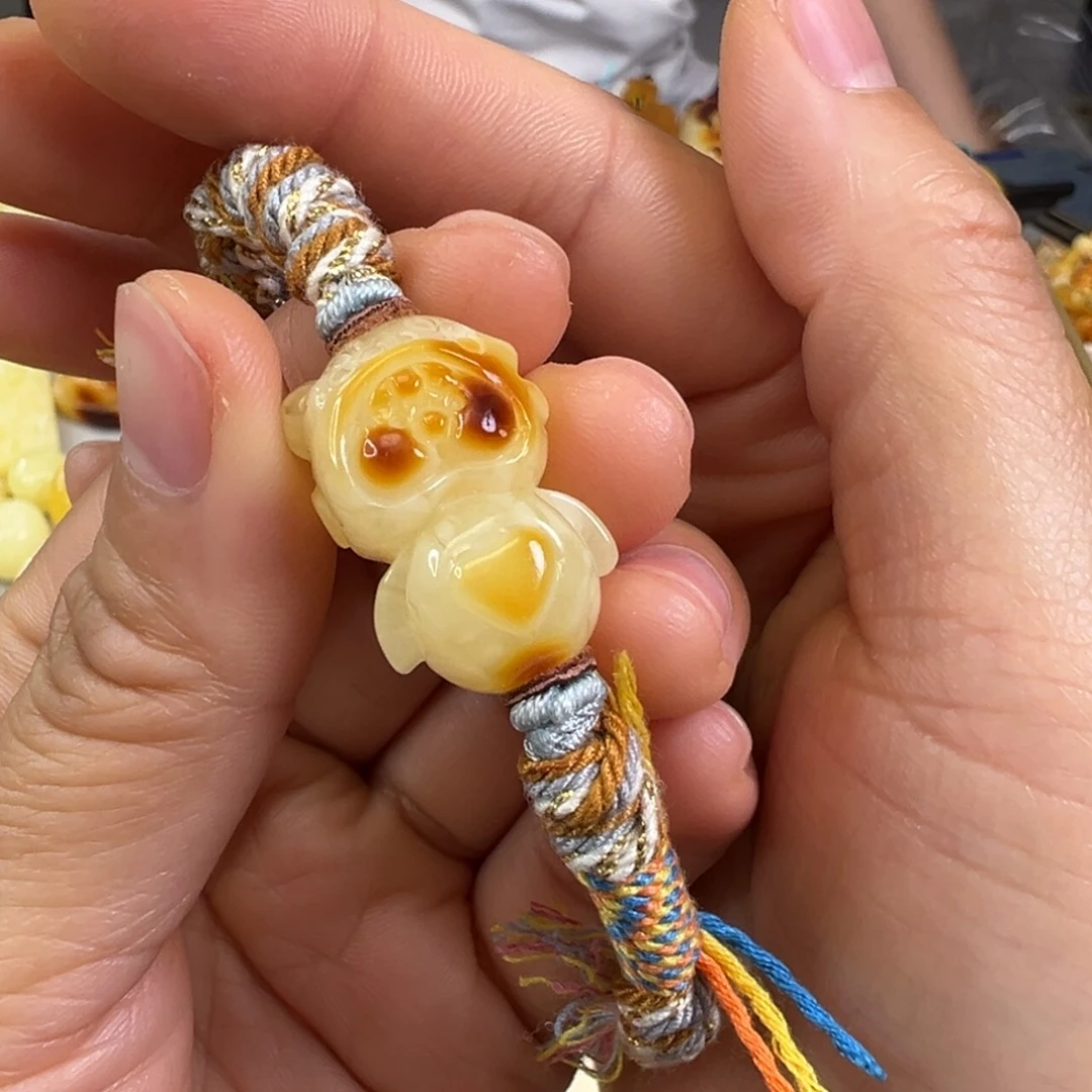 蜜蜡裸石未镶嵌蜜蜡