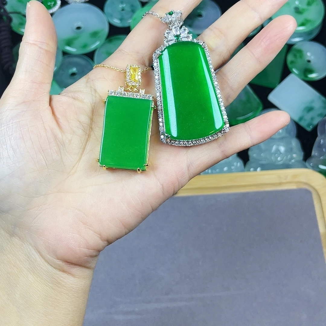 坚***石翡翠未镶嵌颈饰Diaozui
