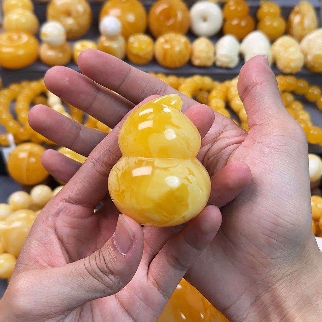 未镶嵌琥珀珠宝奇石