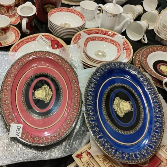 娜***姐陶瓷一红一蓝特殊定向  默认微瑕无磕碰