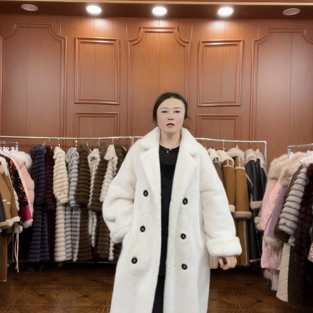 31号白色女款外套好看