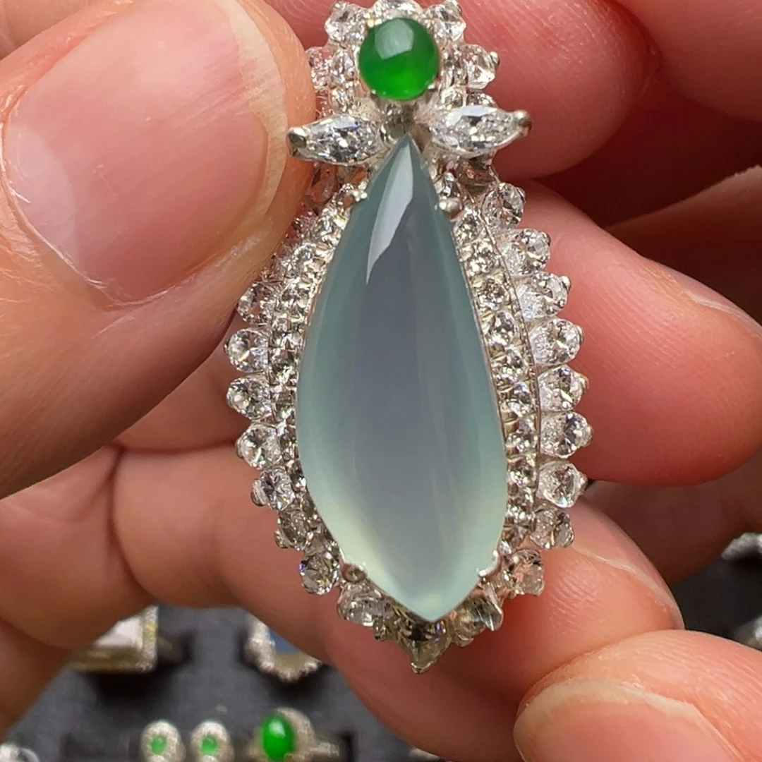 定制翡翠未镶嵌翡翠