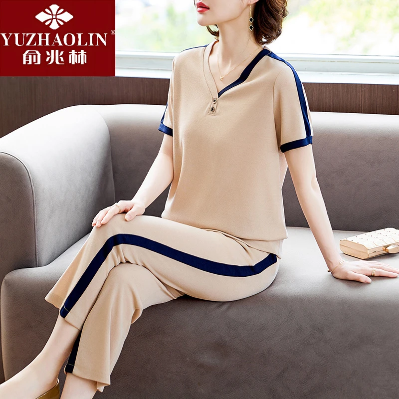 俞兆林妈妈夏装洋气短袖T恤中年女装时尚上衣中老年洋气休闲运动