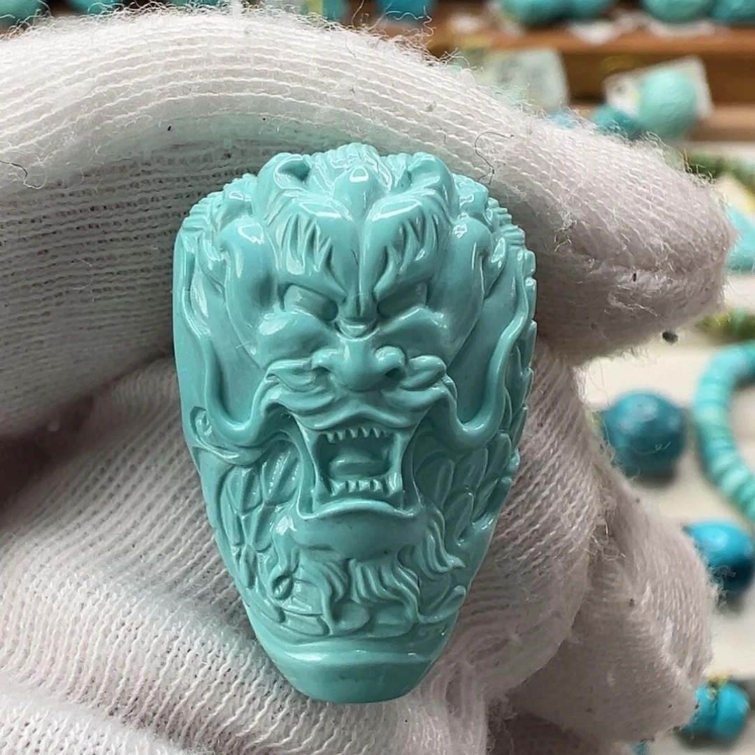 绿松石龙牌三通未镶嵌
