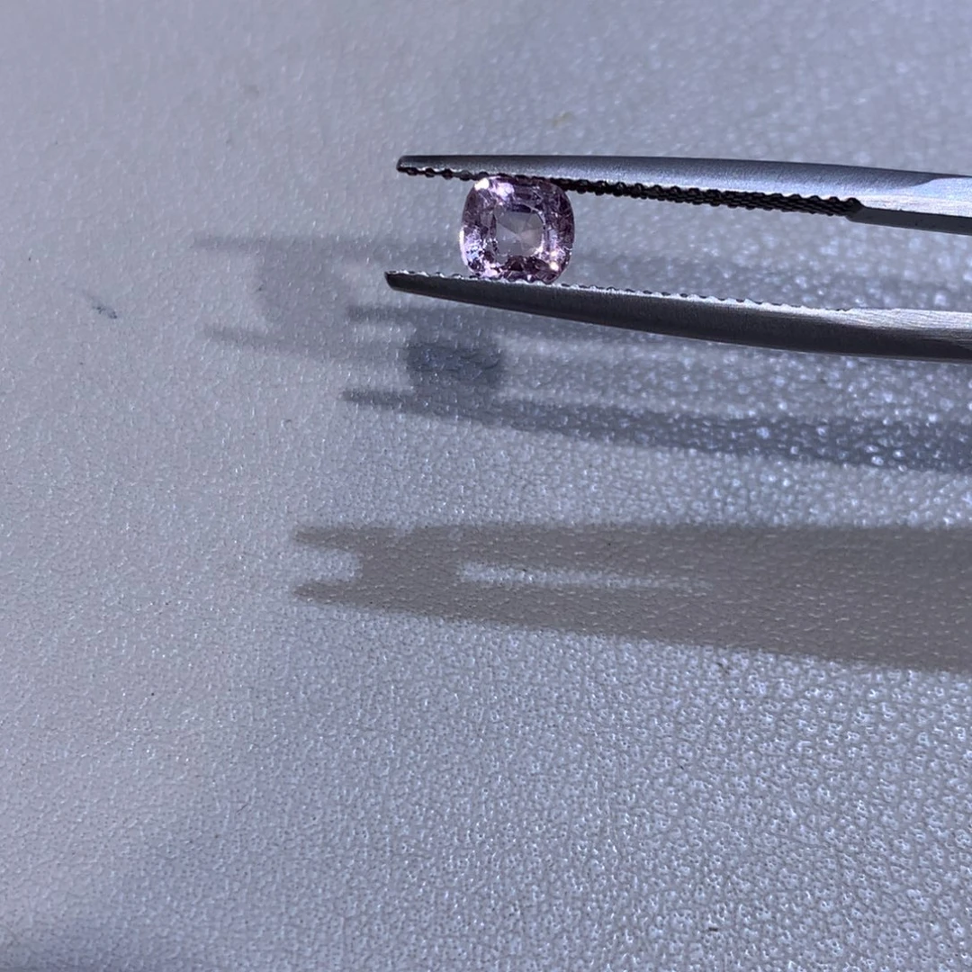 尖晶石裸石0.9克拉