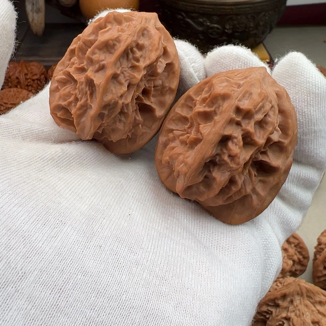 文玩核桃吊坠龙骨