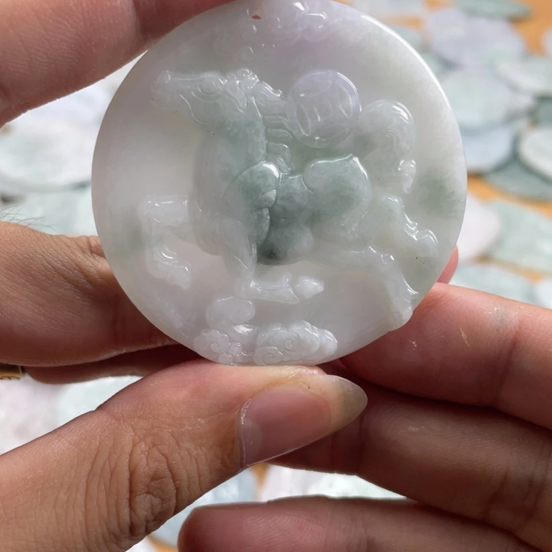 翡翠未镶嵌颈饰翡翠