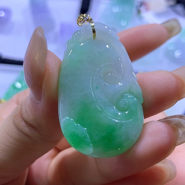 翡翠18K金镶嵌颈饰天然翡翠A货吊坠