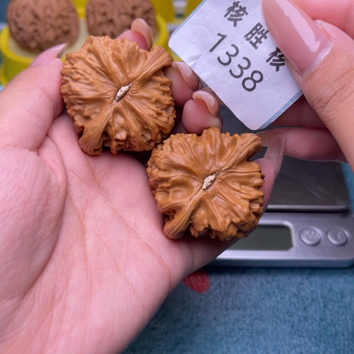 把件文玩核桃白狮子41.1338