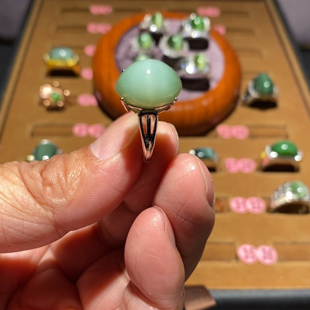 和田玉未镶嵌戒指