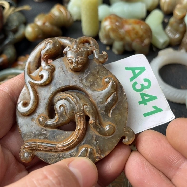 和田玉颈饰未镶嵌苦***根