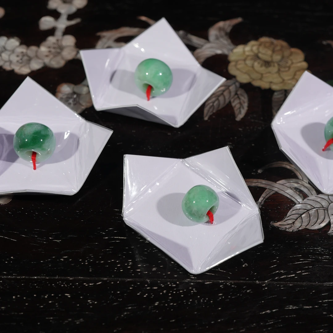 2.27香港王老板-翡翠吊坠多样性发一6y08