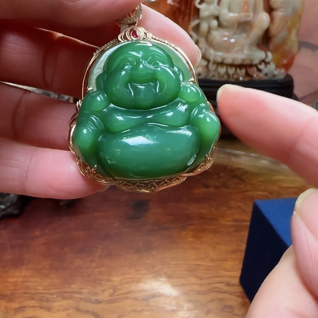 和田玉（碧玉）吊坠(赠链)18K金镶嵌晴**?