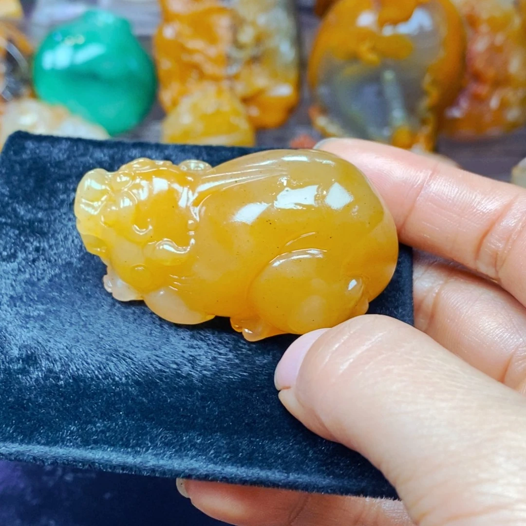 未镶嵌石英质玉（黄龙玉）吊坠(不含链)