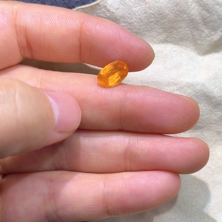 珠宝半成品未镶嵌石榴石芬达石2.43ct