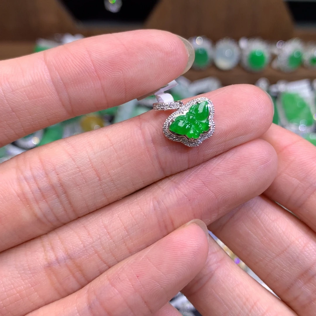 吊坠(不含链)18K金镶嵌翡翠