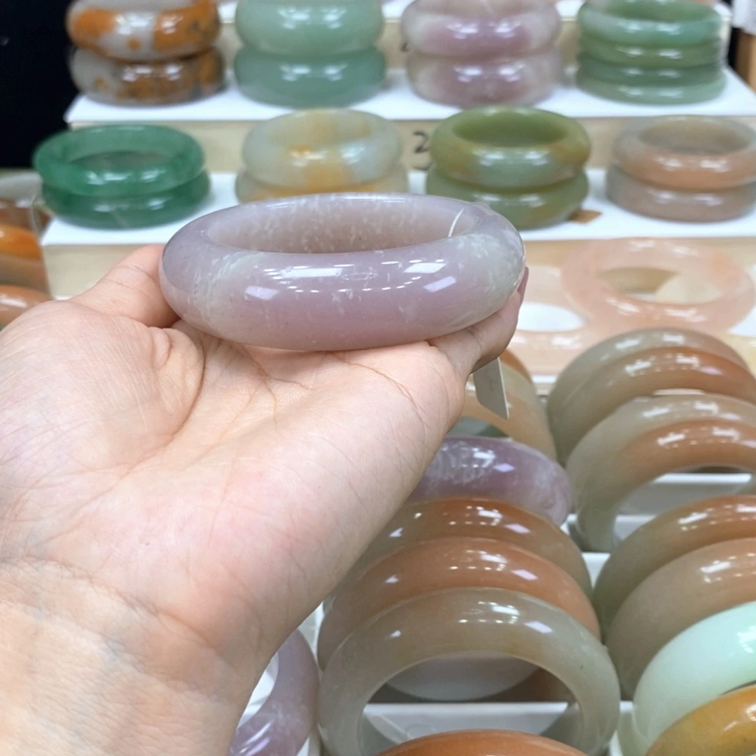 暖***冬石英岩玉手镯未镶嵌