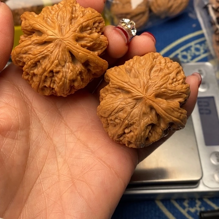 吊坠桃核粗筋45核桃