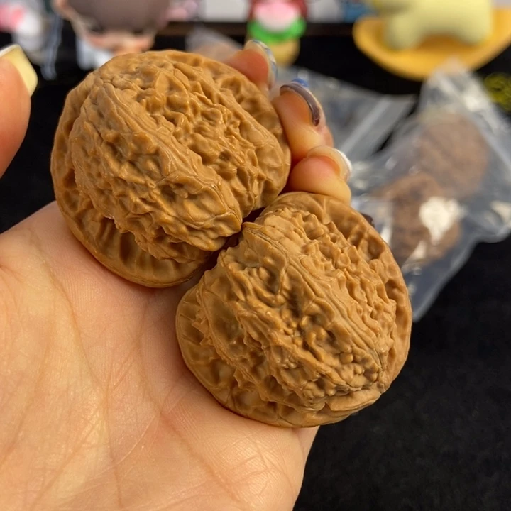 吊坠桃核40白狮子88