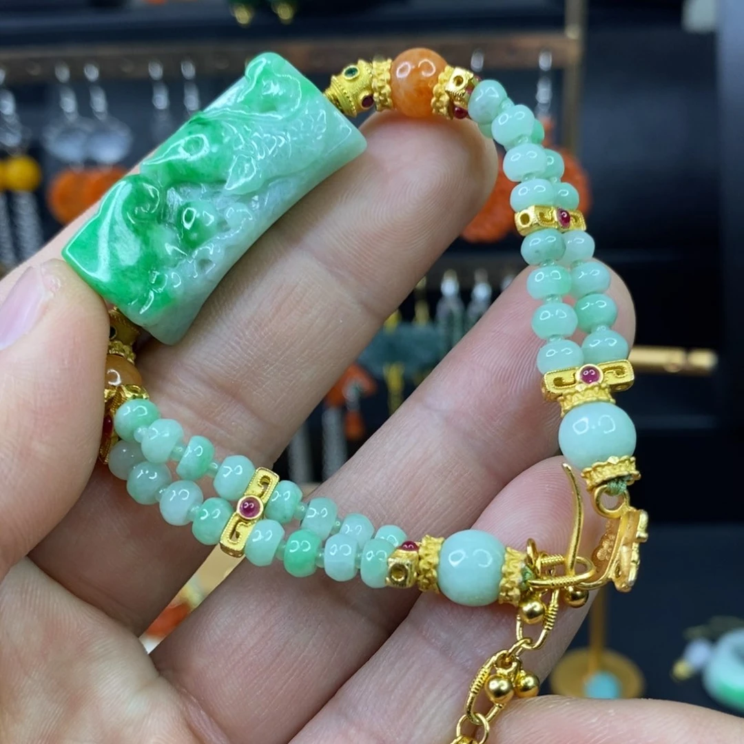 颈饰未镶嵌翡翠手链