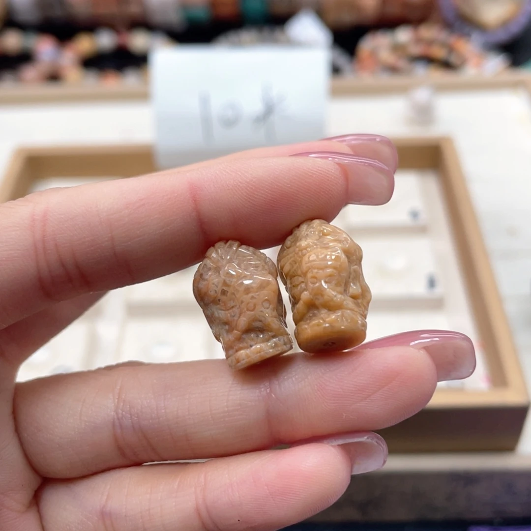 硅化珊瑚（珊瑚玉）手链未镶嵌靌*?192