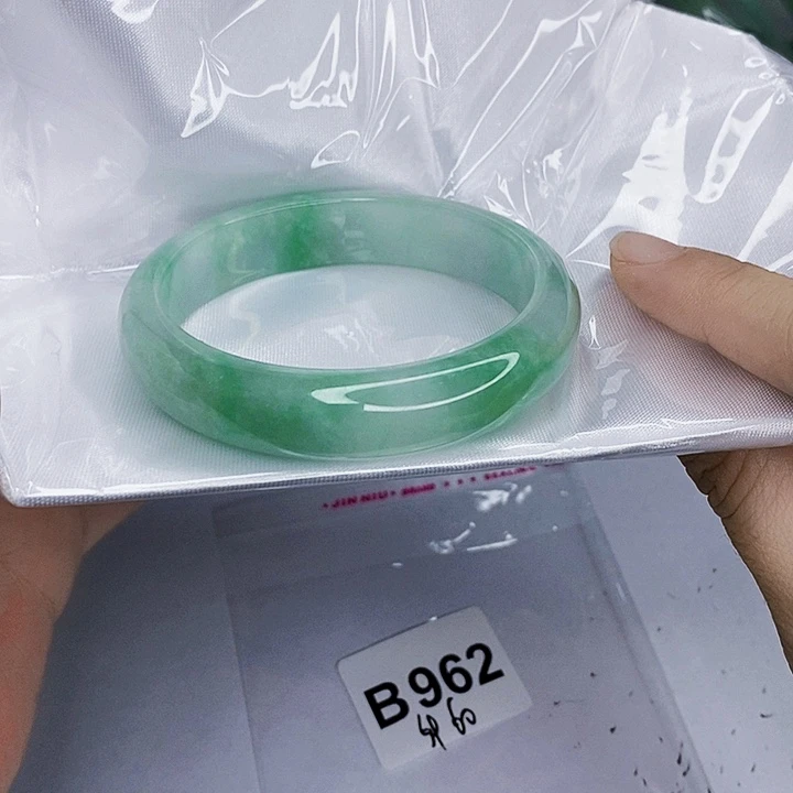 翡翠未镶嵌手镯一图一物实物为准