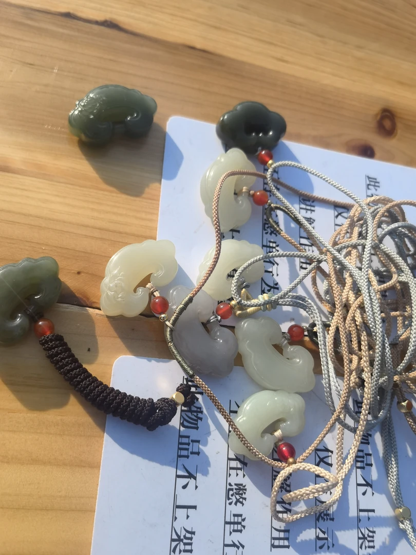 和田玉如意锁多样性随机发一