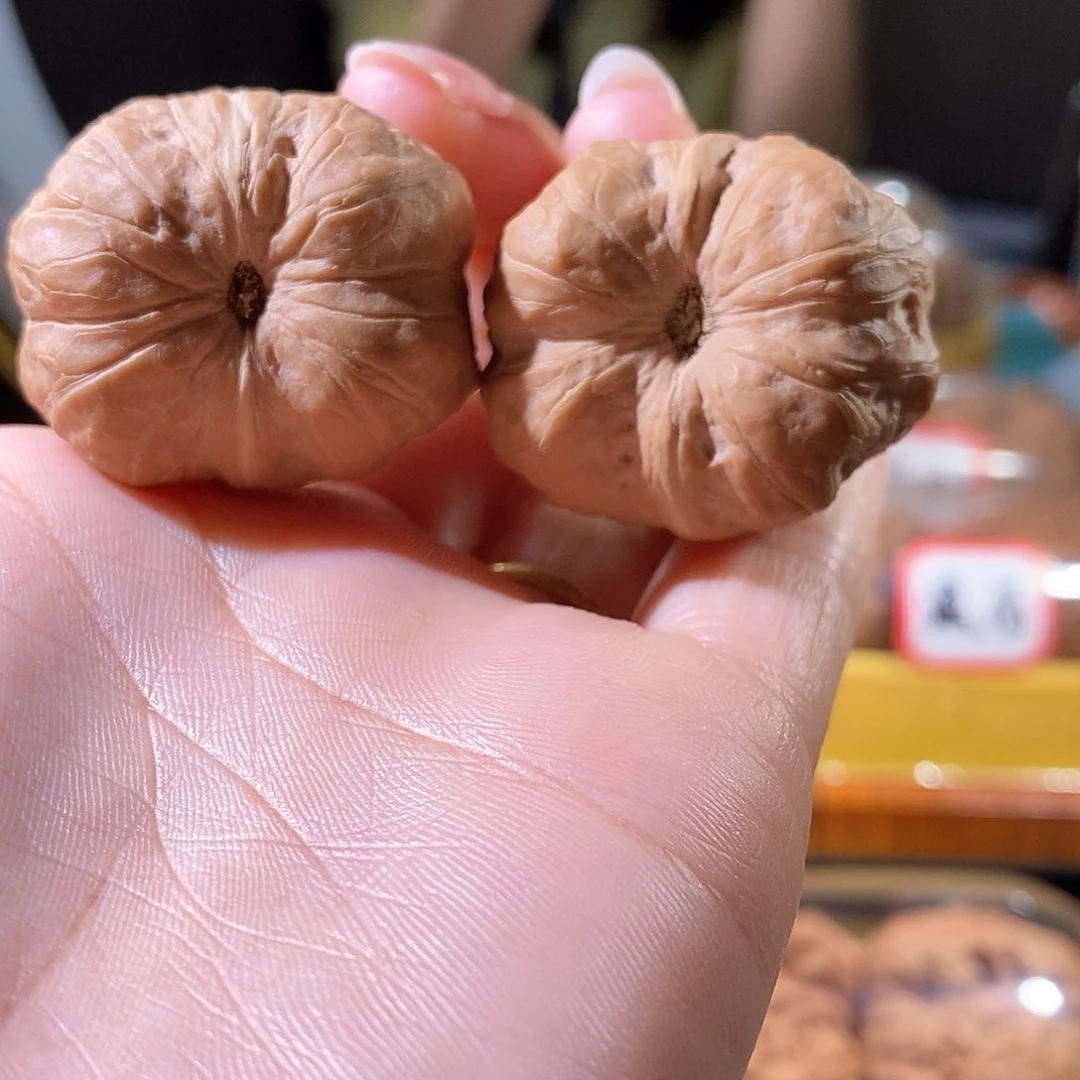 文玩核桃吊坠玉蟾