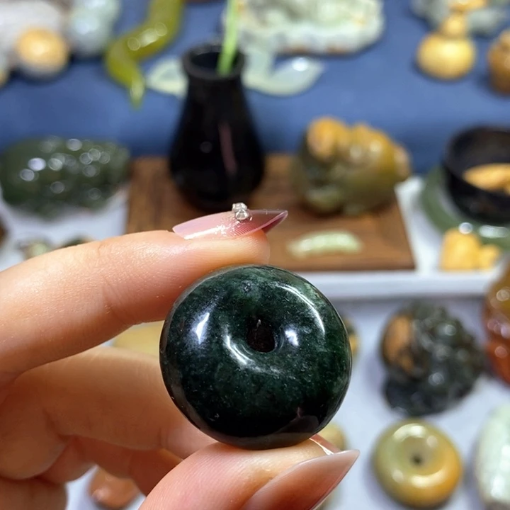 蛇纹石玉未镶嵌岫玉