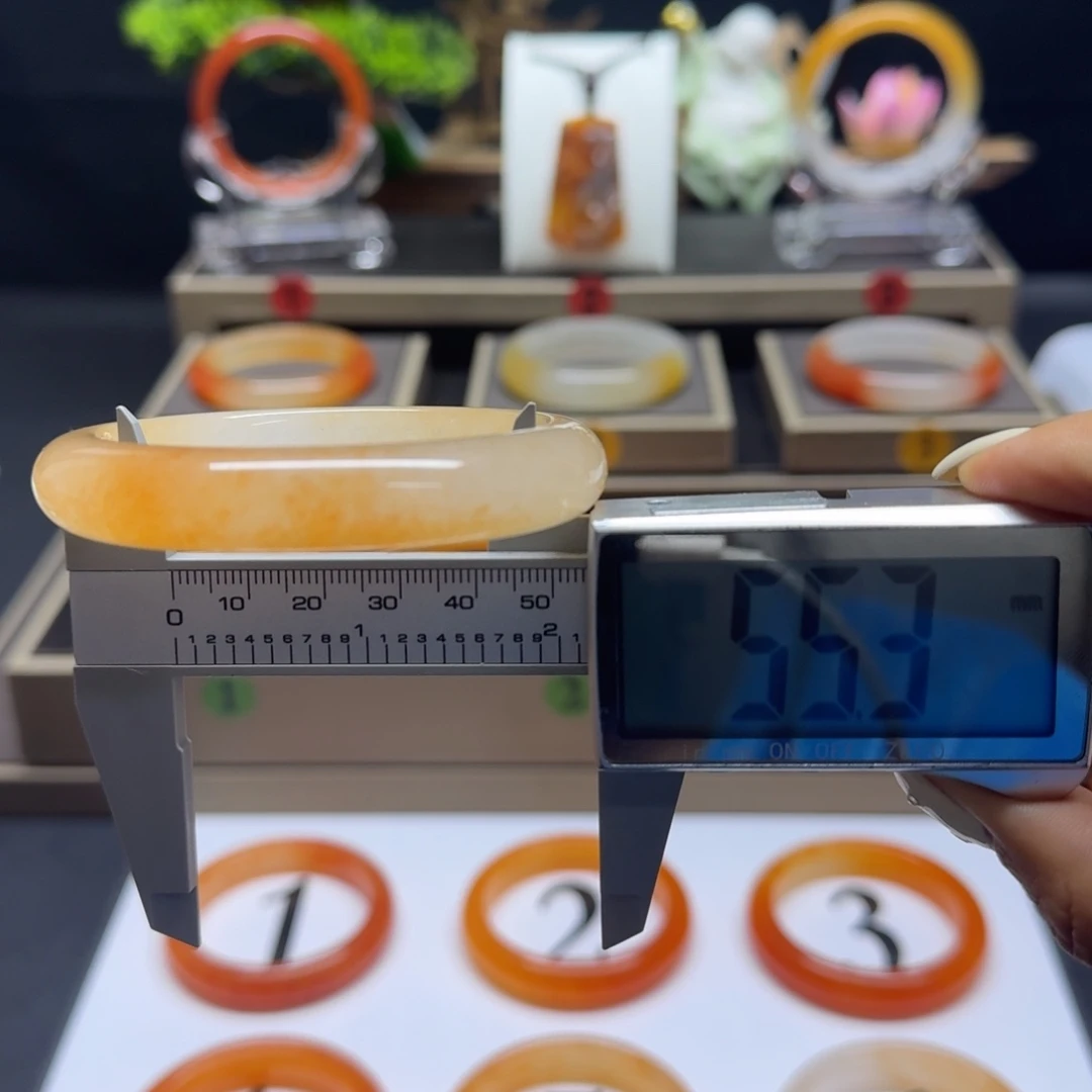 石英质玉（黄龙玉）未镶嵌手镯