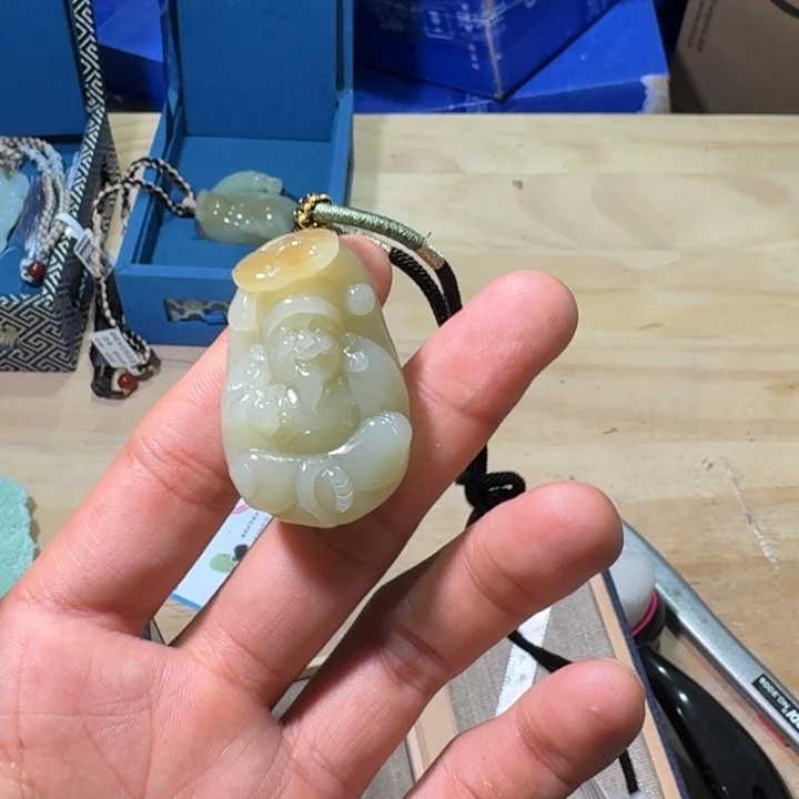 未镶嵌和田玉（糖玉）车挂