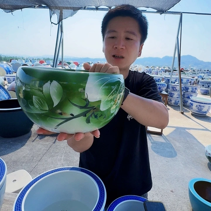 瓷片直径23，高13。。。。