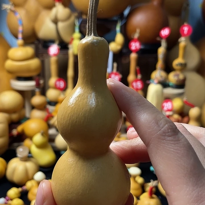 「***」葫芦岛连山湖公园位于上海西路