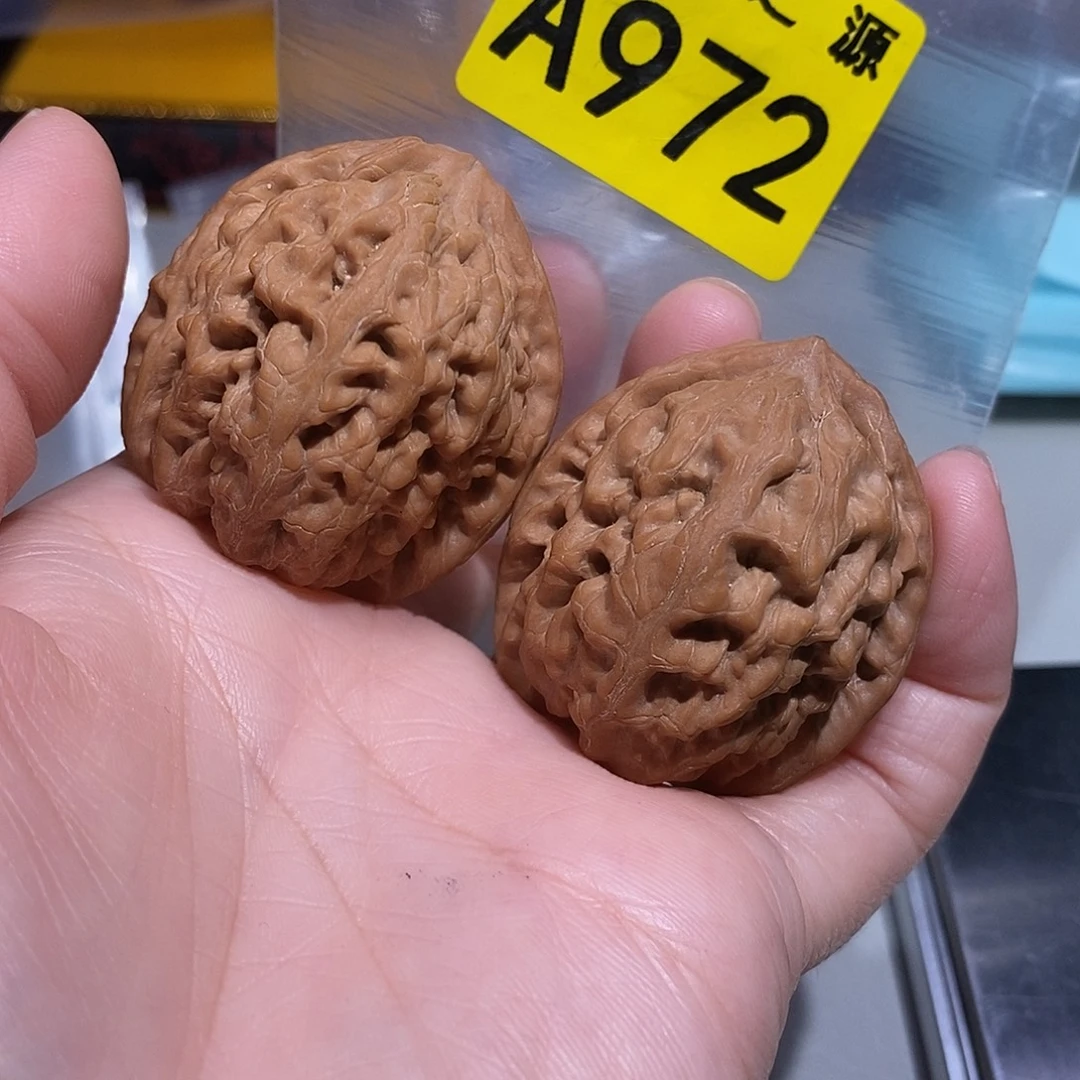 吊坠文玩核桃40红锦鲤……