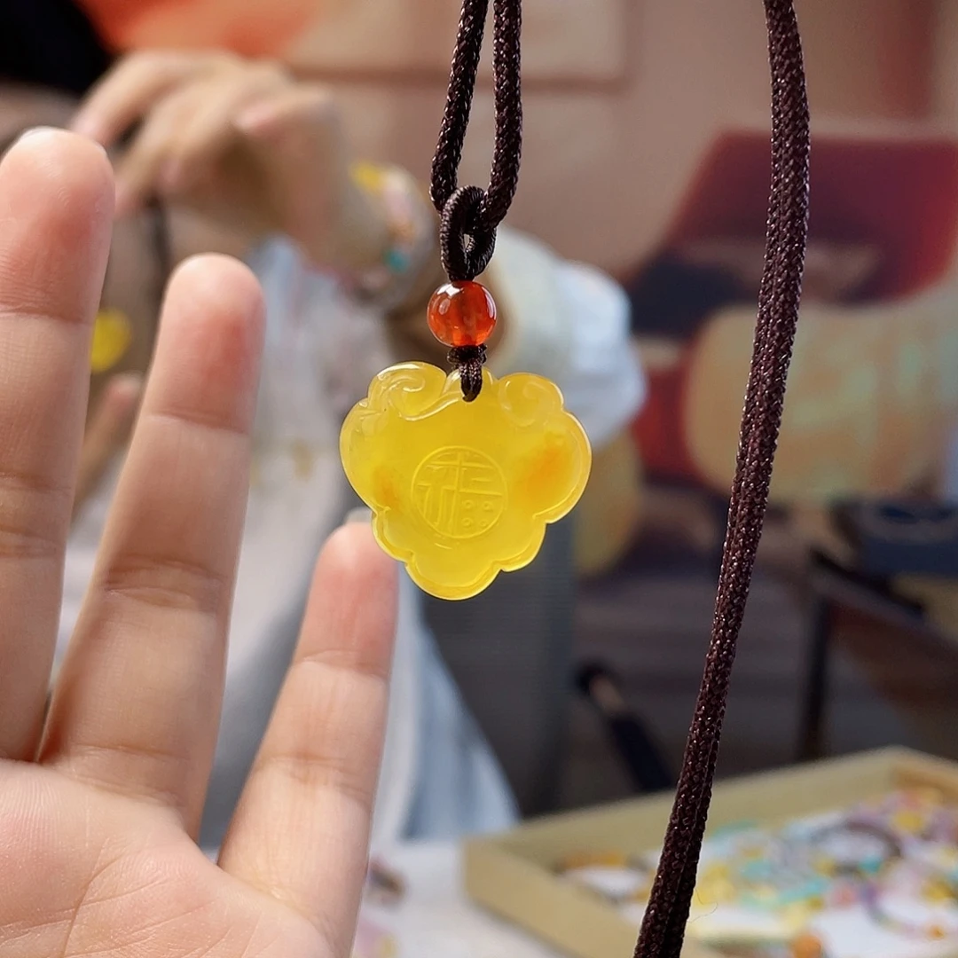 琥珀未镶嵌裸石蜜蜡吊坠