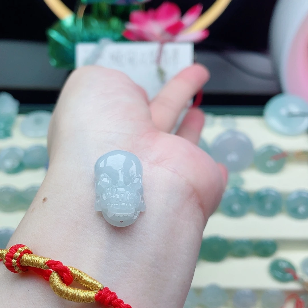 翡翠未镶嵌颈饰@***呀68385555