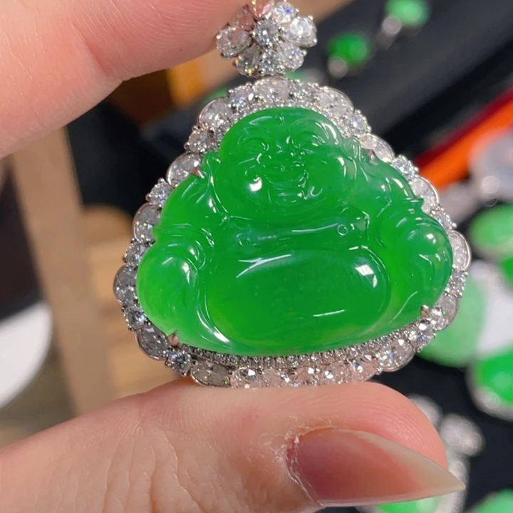 是****翡翠18K金镶嵌吊坠(不含链)
